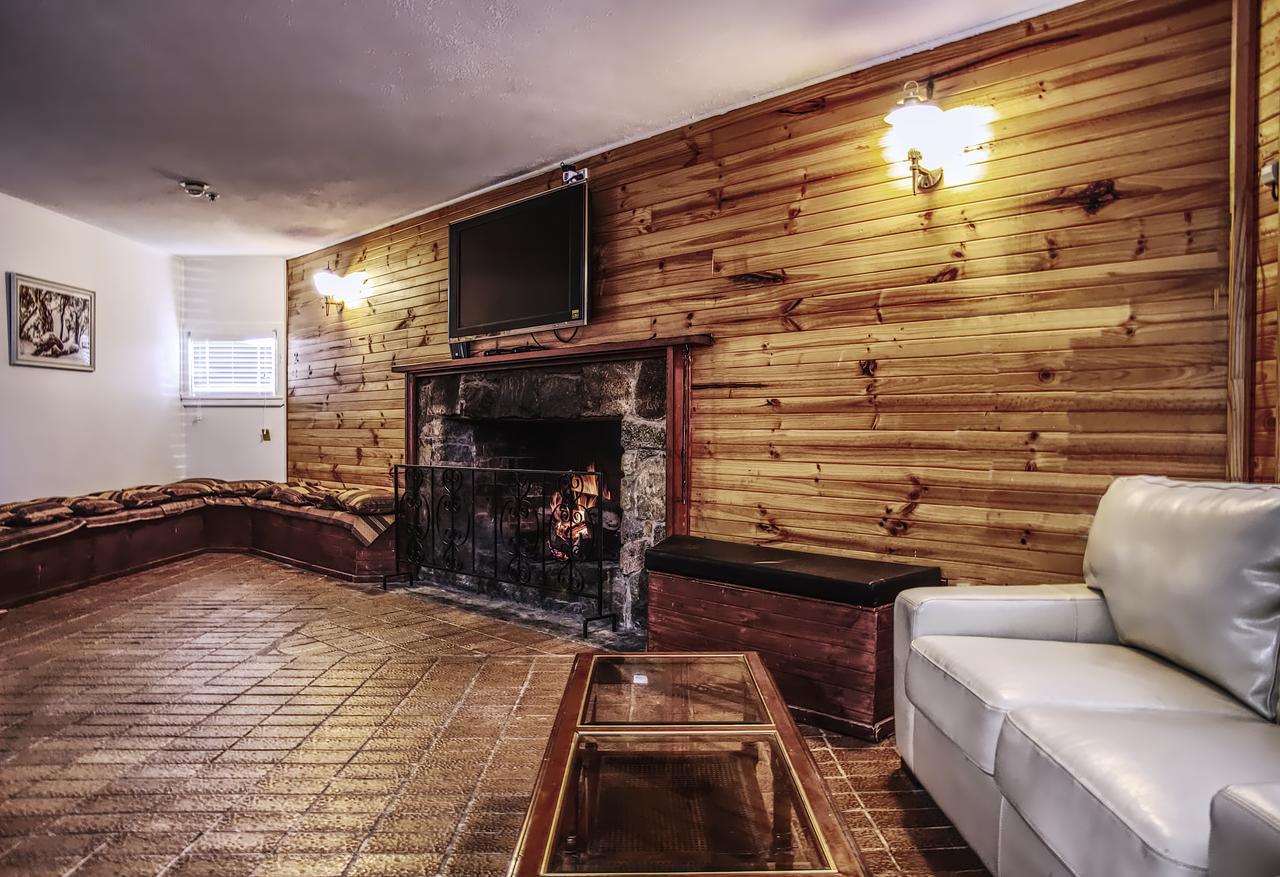 Selwyn Star Lodge Adaminaby Eksteriør billede
